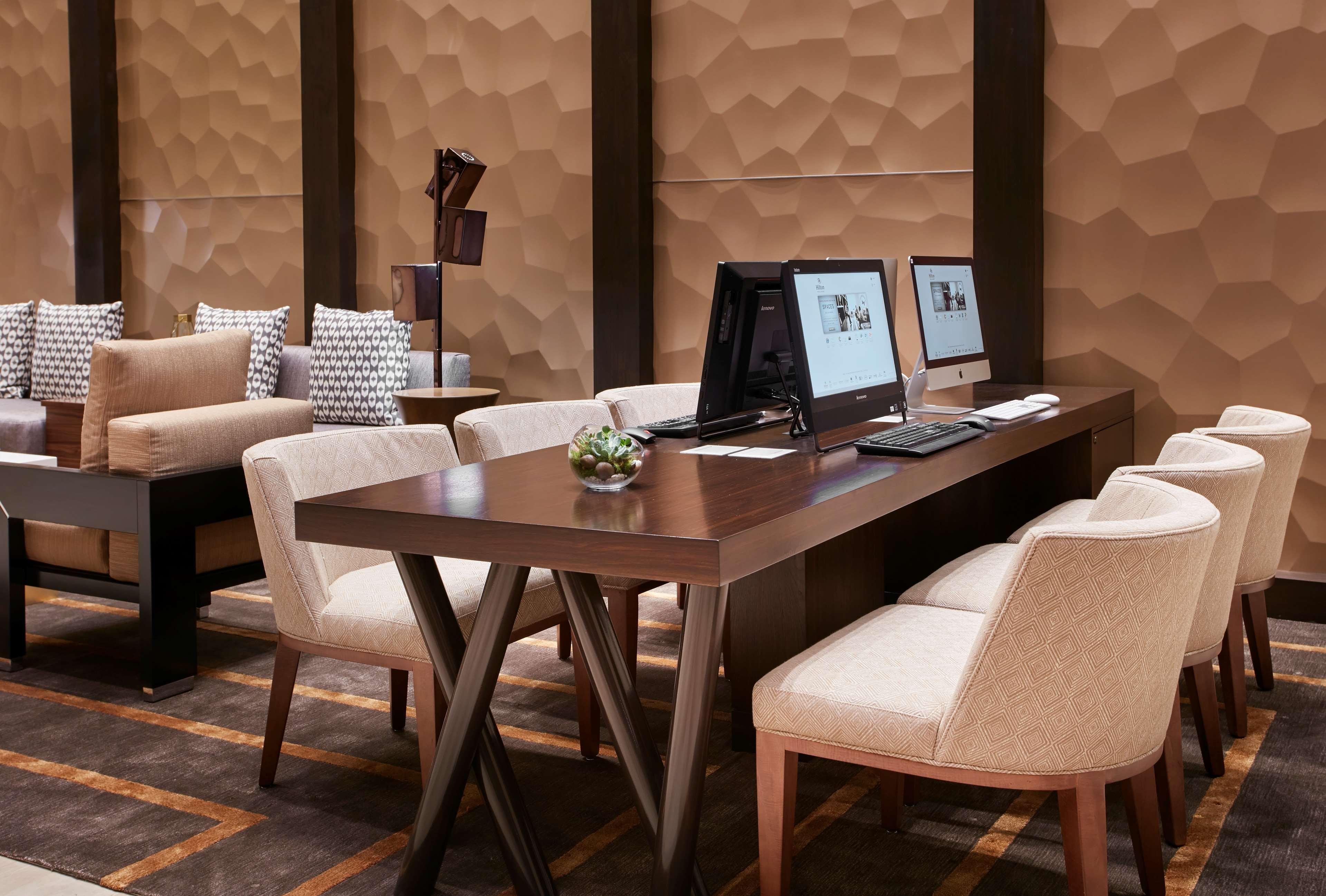Hilton West Palm Beach Bagian luar foto